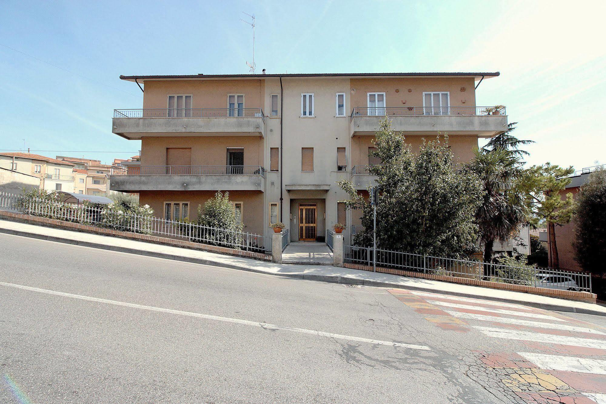 Appartamento Montessori Castelfidardo Exterior photo