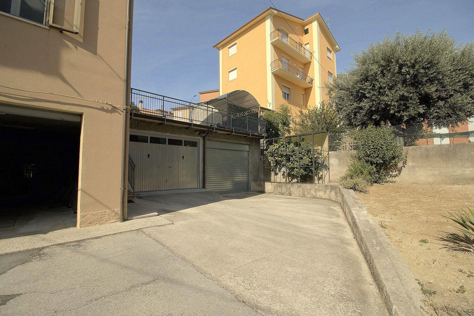 Appartamento Montessori Castelfidardo Exterior photo